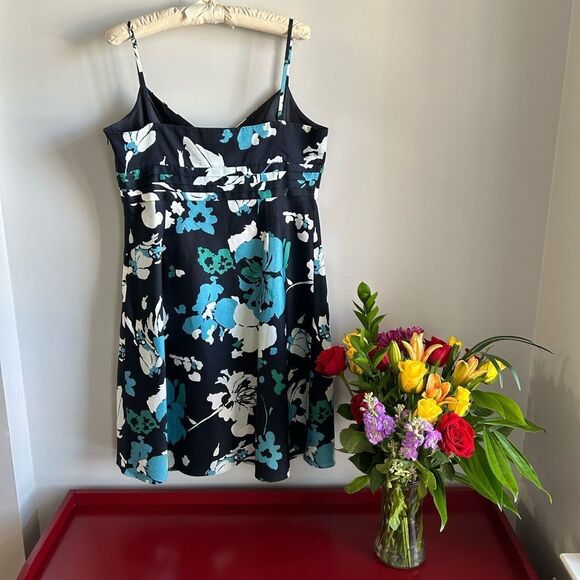 HP🎉❤️Ann Taylor A-line Floral Sundress - Picture 6 of 6